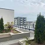 Astoria Apartment - Pet Friendly