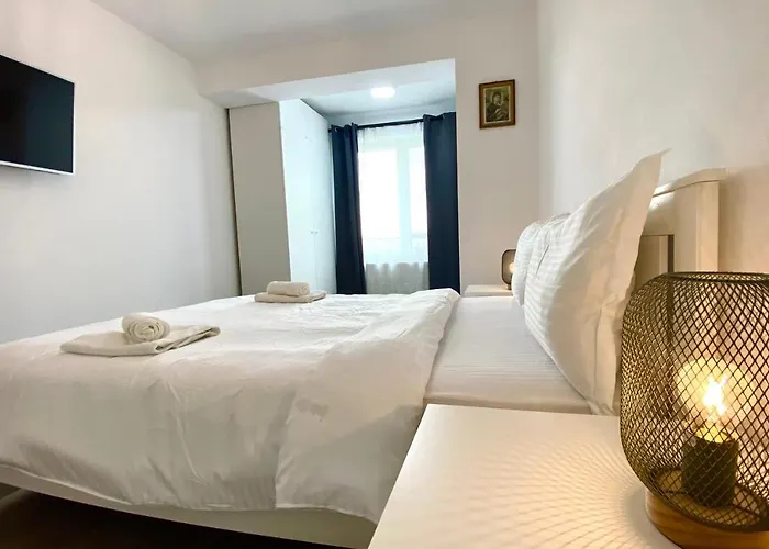Astoria Apartment - Pet Friendly